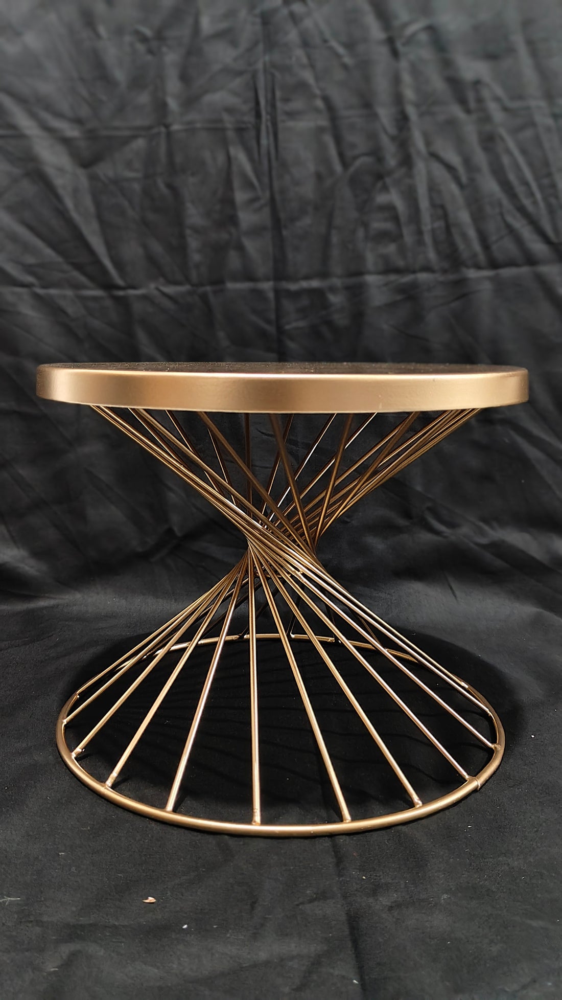 CAKE STAND WITH DRUM DESIGN BASE