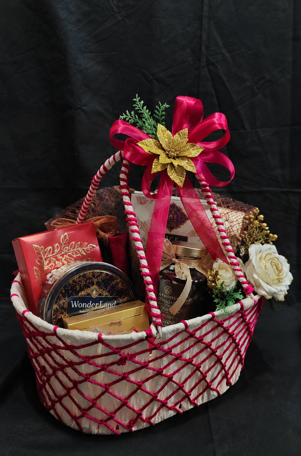 SKD HANDWEAVEN NET BASKET WITH PINK MACRAN - 14"X10"X7"