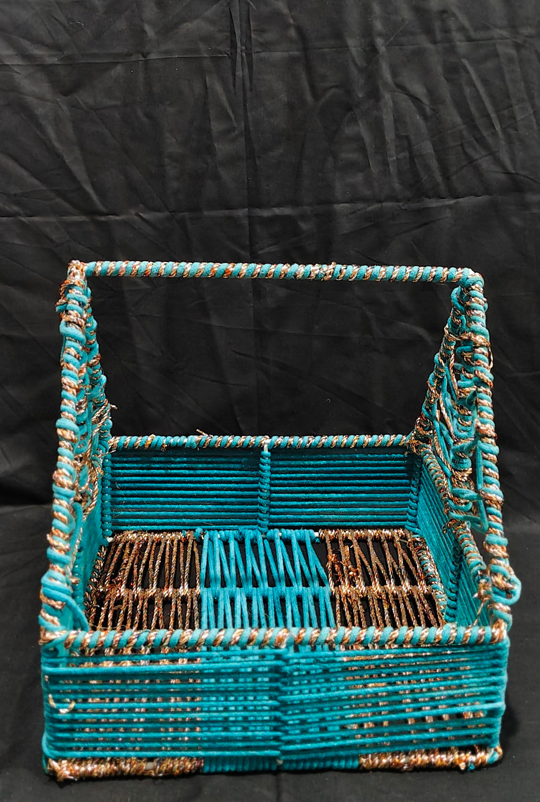 HUT HAMPER BASKET HAND WEAVED 2 COLOUR OPTIONS COLOUR - 3 SIZE OPTIONS