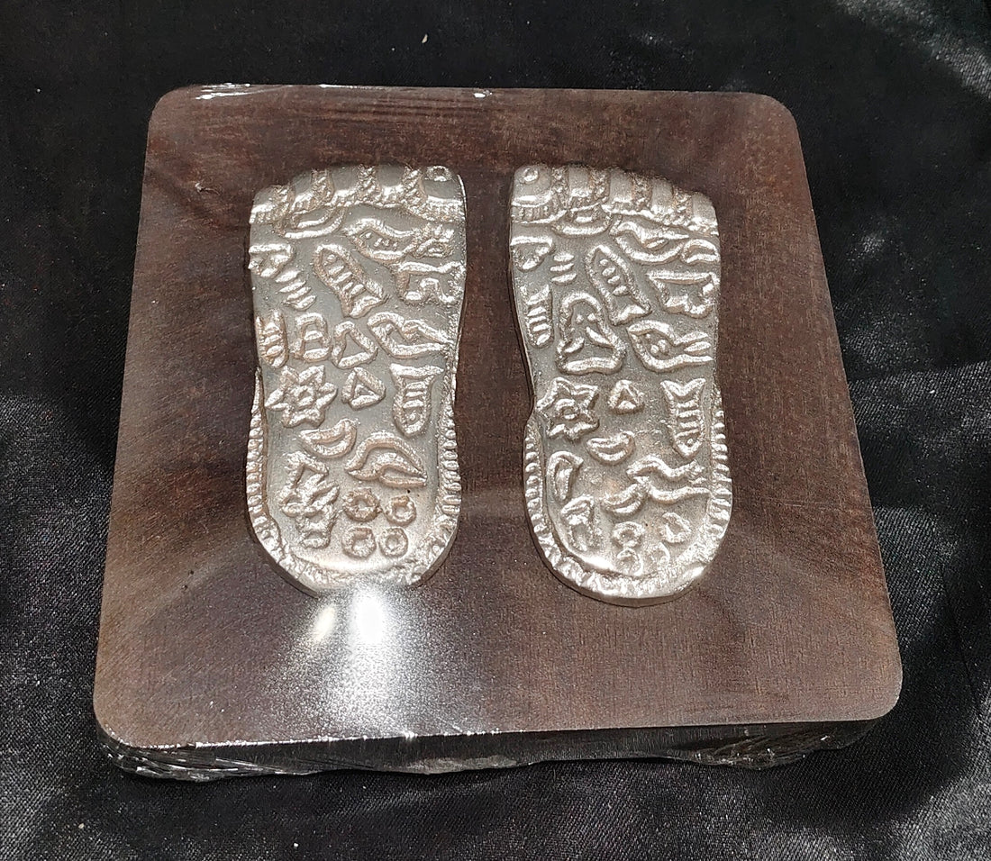 METAL CHARAN OF LAXMI JI ON WOODEN PLATE