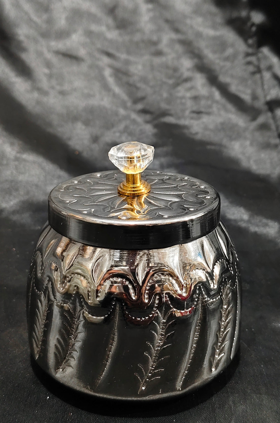 METAL JAR 4"X4" WITH DESIGN