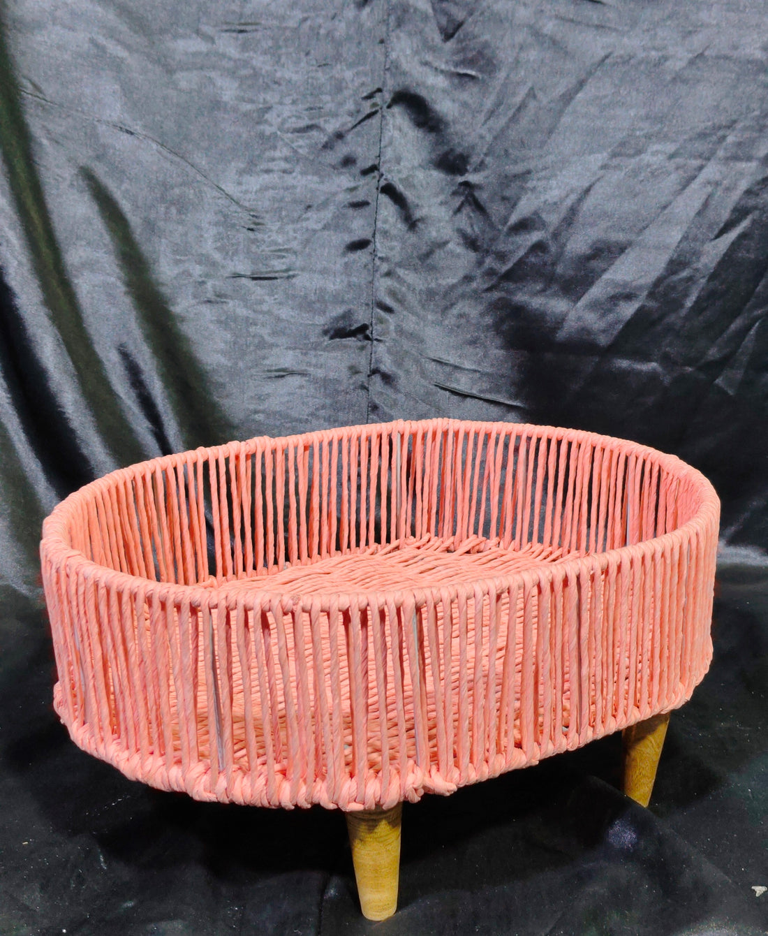 METAL BUNAI BASKET RAFIA WITH 4 WOOD LEGS - 3 SIZE OPTION, 3 COLOUR OPTION