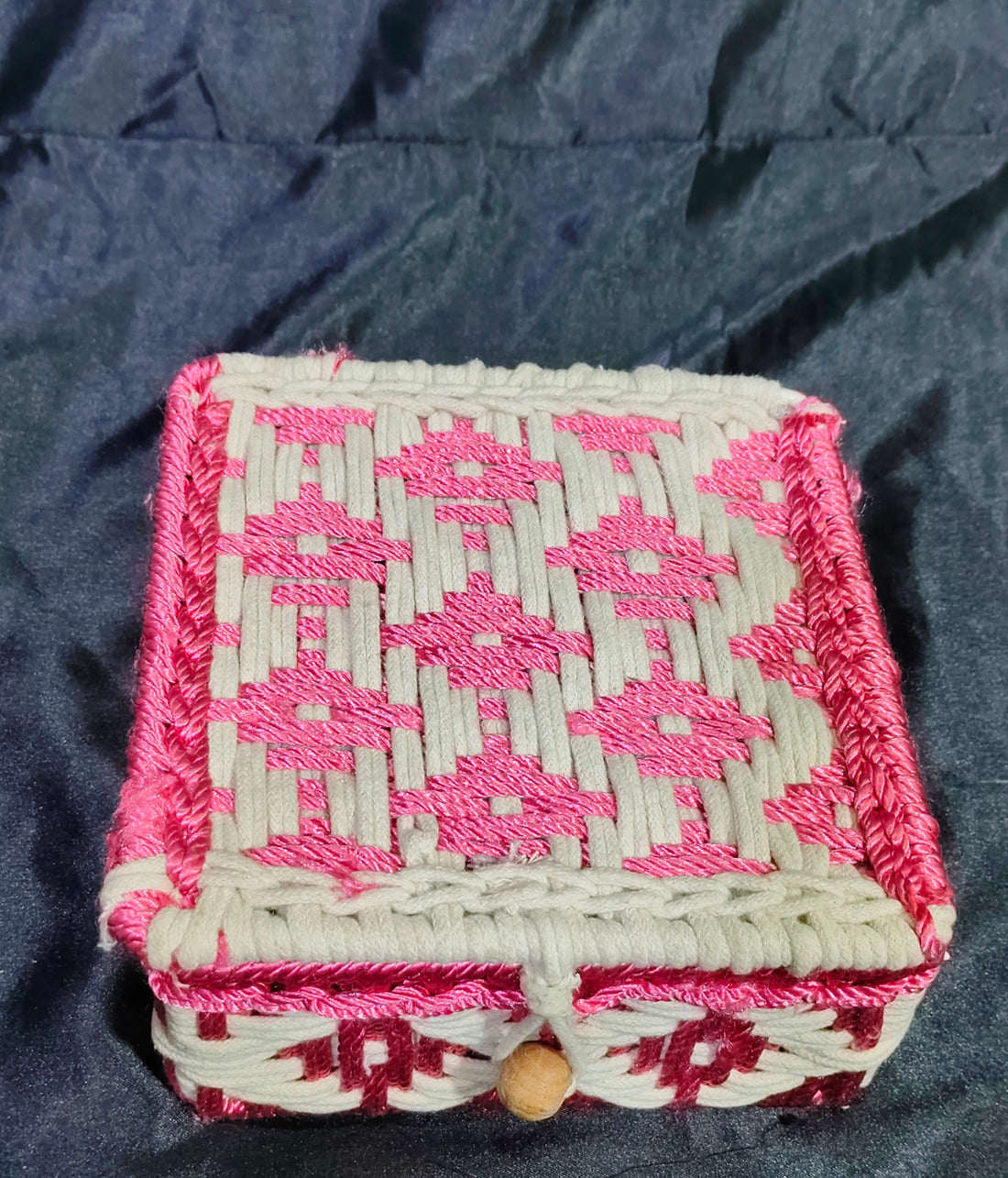 Metal Macron + Raffia Red / White  Square Box Size 7x7x3,