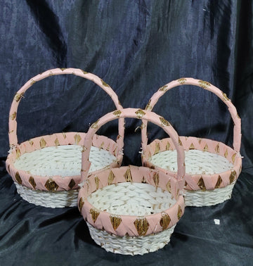 METAL HANDWOOVEN RAFFIYA BASKET
