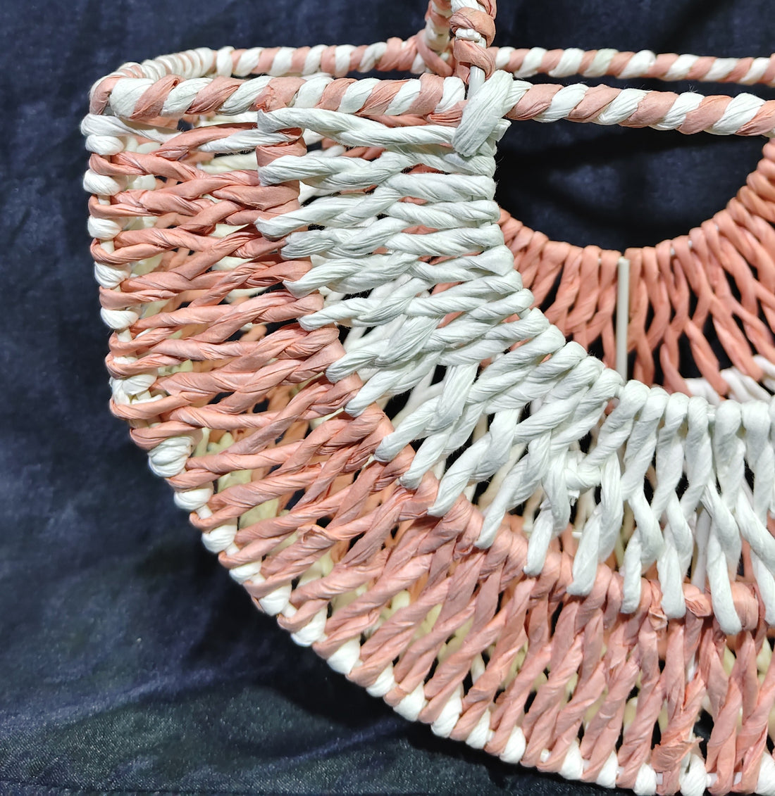 METAL SEMI CIRCLE HANDWOOVWN RAFFIA BASKET