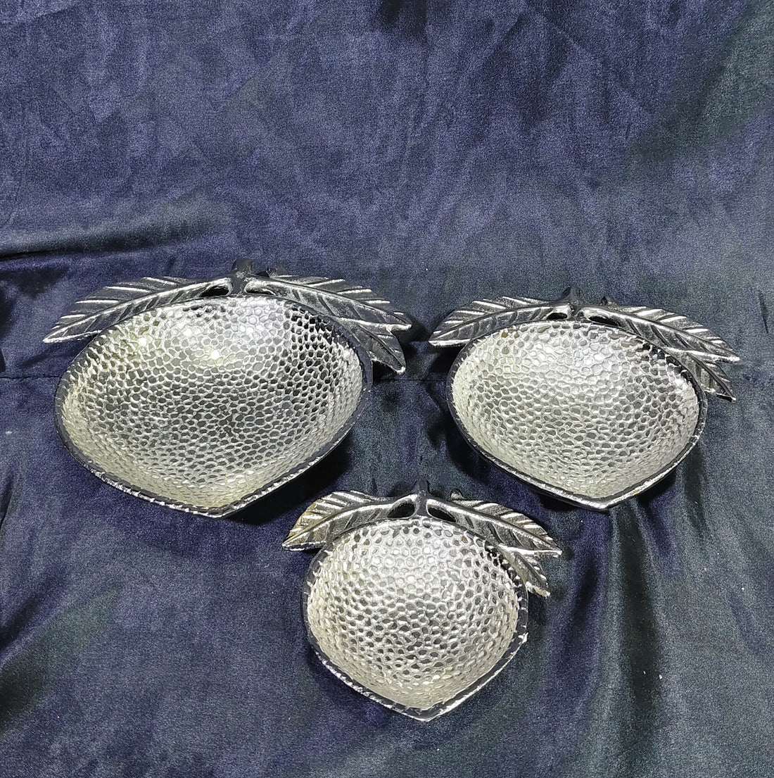 METAL STRAWBERRY SHAPE BOWL 3 OPTIONS