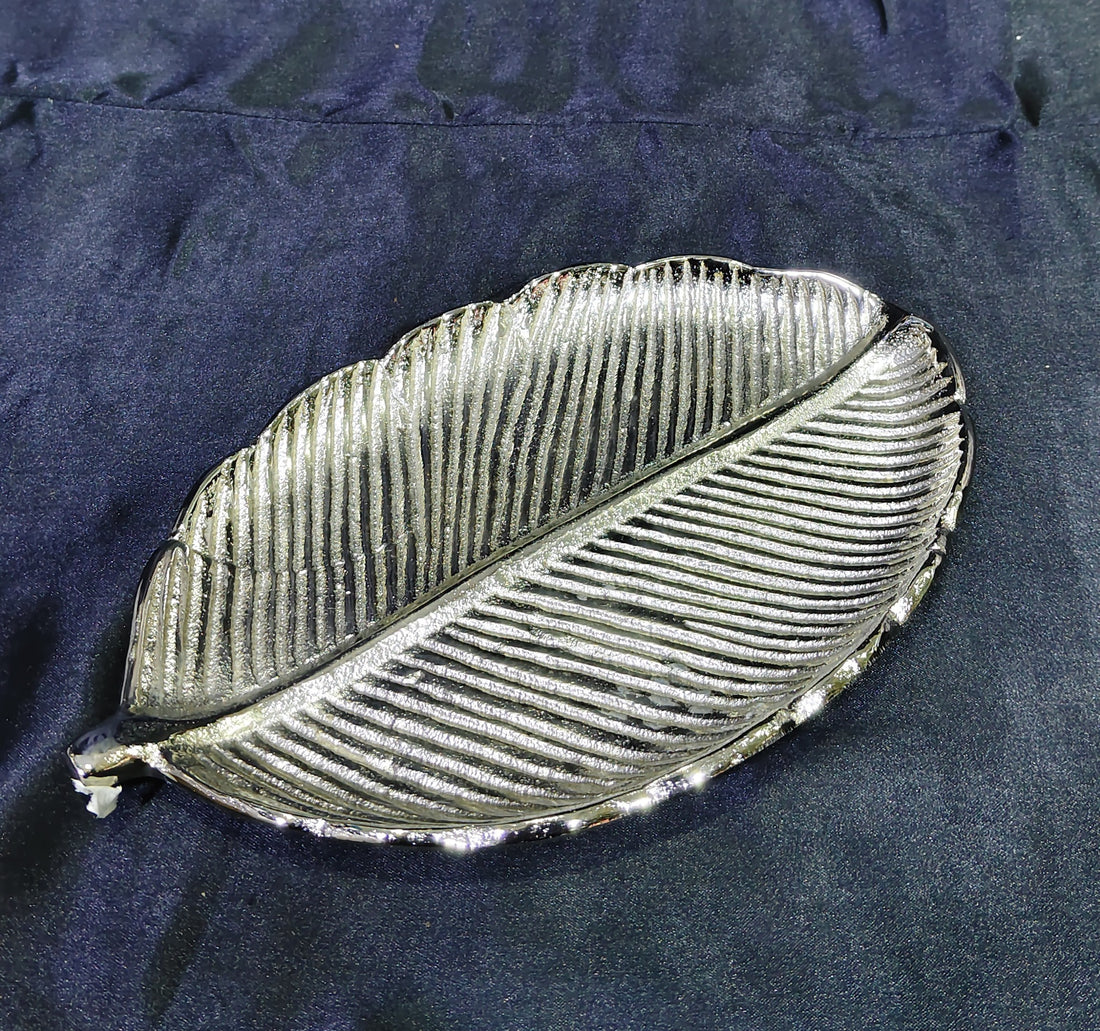 METAL ALUMINIUM BANANA LEAF PLATTER SIZE 9.5*6