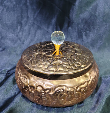 METAL FLOWER DESIGN JAR COPPER COLOUR 8"X5"
