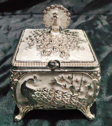 SKD LUXURY SQUARE JAR 3COLOUR OPTIONS -- 4X4 INCHES