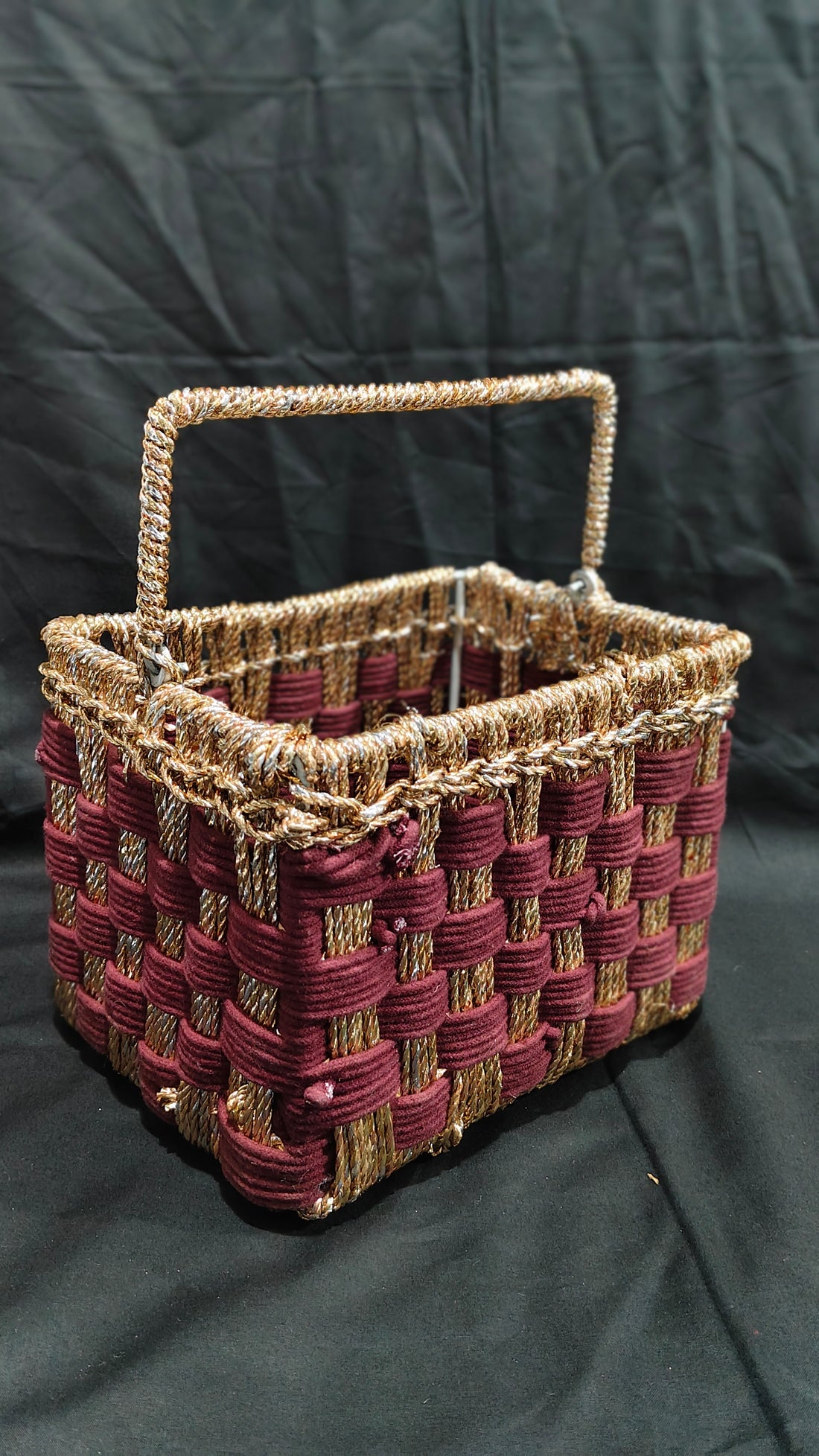 HAMPER BASKET HAND WEAVED IN COTTON + GOLDEN SPARKLE 8"X6"X6"