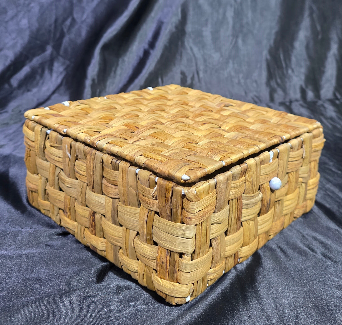 SEAGRASS BOX WITH NATURAL WOOD - 10"X10"X5"