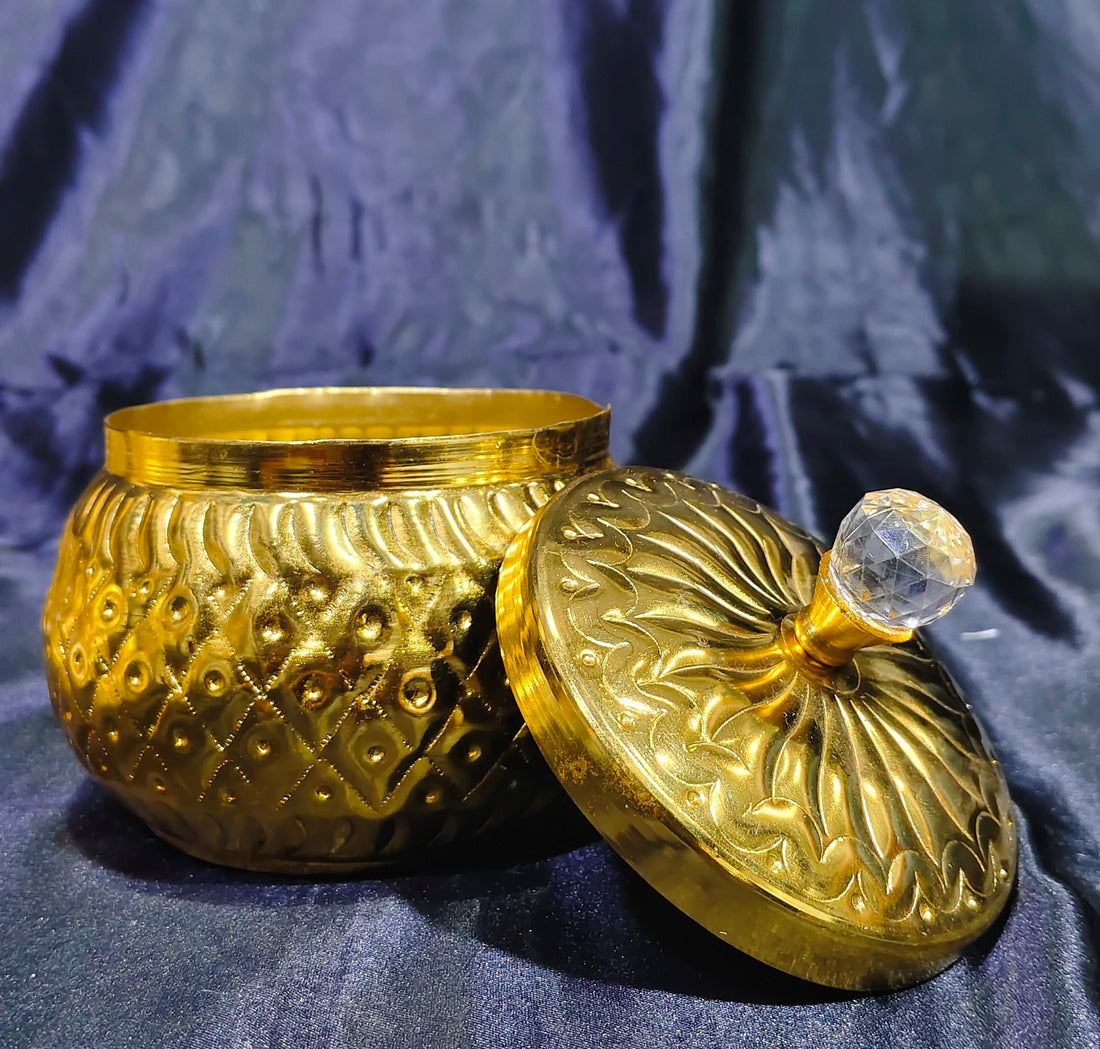 METAL ROUND GOLD ENGRAVING VOTIVE SIZE 5X5 "