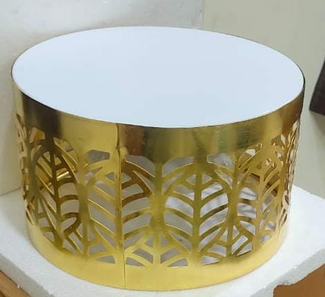 Net Jali Base with White Plate Cake Stand